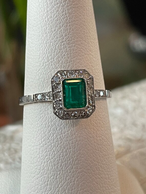 Platinum Art Deco Emerald Ring