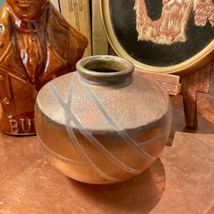 Raku Pot Vintage Studio Art Pottery Signerad RK