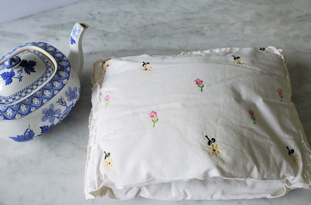 Vintage Tea Cozy Embroidered Tiny Flowers American English Cottage Tea