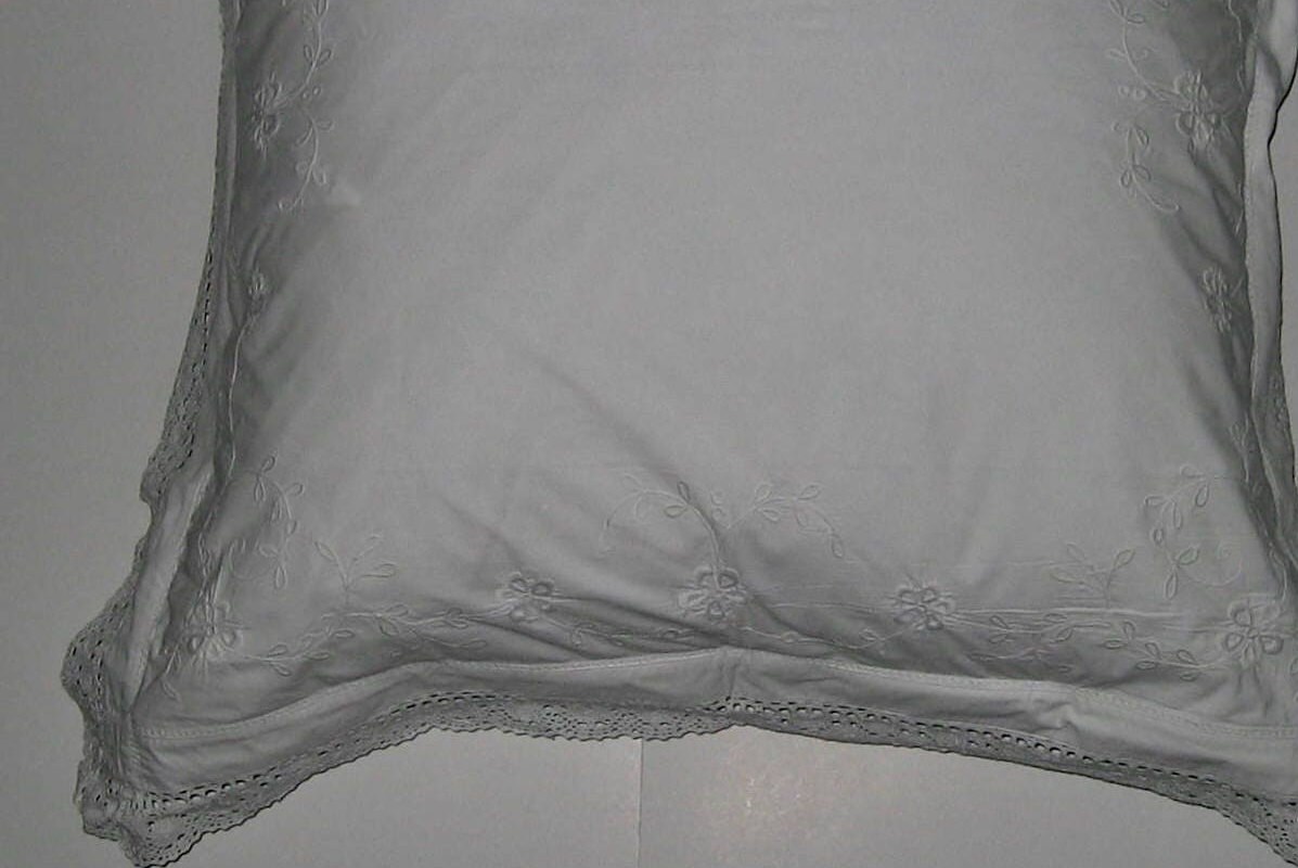 Vintage Standard Sham NOS White Cotton 21 X 27 Dublin Embroidery Bobbin