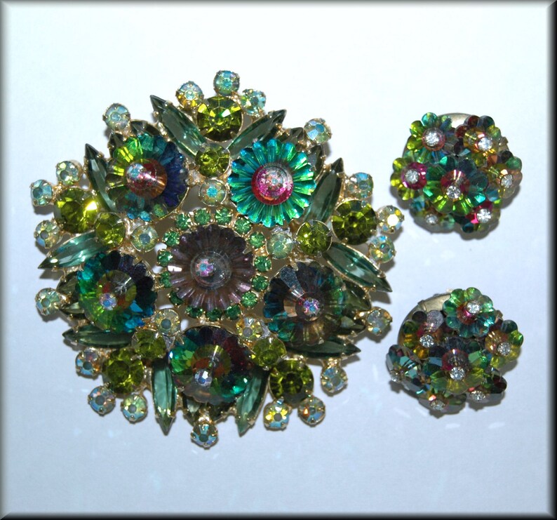 Juliana D/&E Green Heliotrope Margarita Brooch Pin and Clip Back Earring Set Watermelon Book Piece