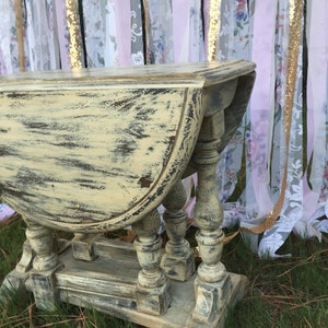 Distressed vintage drop leaf small coffee table,painted furniture, shabby chic end table, vintage end table, end table