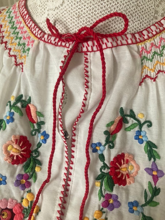 Rare vintage Hungarian folk blouse with flower em… - image 7