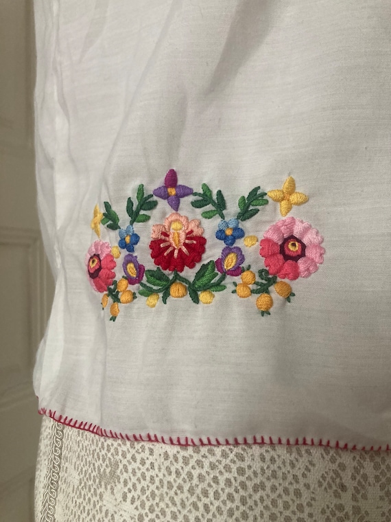 Rare vintage Hungarian folk blouse with flower em… - image 3