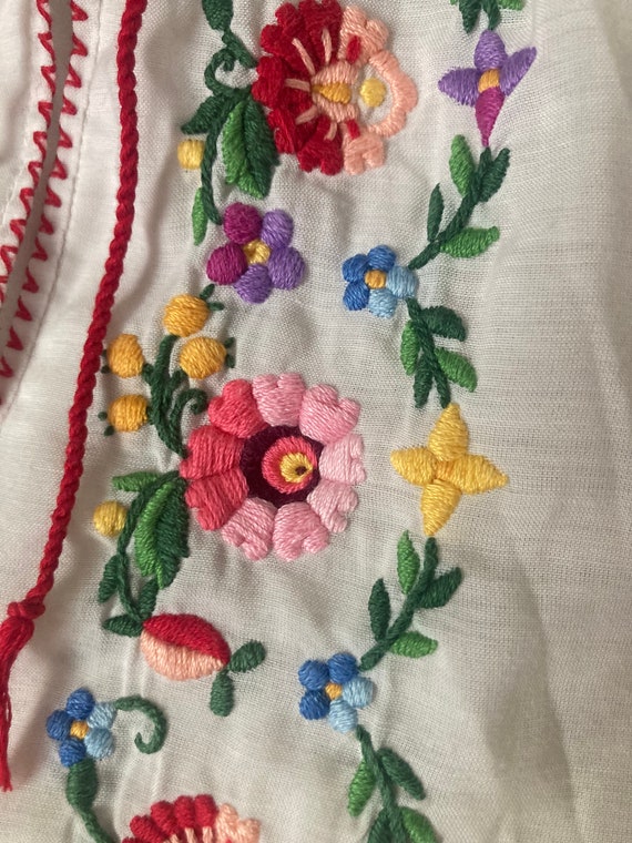 Rare vintage Hungarian folk blouse with flower em… - image 8