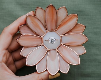 Stained Glass Daisy Ring Dish • Handcrafted Wildflower Wedding Ring Holder • Engagement Gift