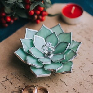 Glasmalerei Sukkulenten Hochzeit Ringhalter Schale & Ringträger Kissen Alternative | Frühlings-Hochzeitsdekor | Brautjungfer Geschenk