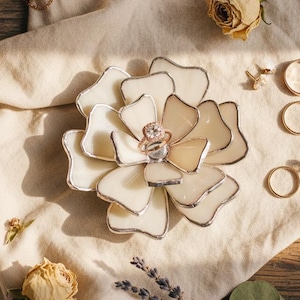 Portaanillos de boda con diseño de flores de vidrieras • Regalos de compromiso • Alternativa para el portador de anillos