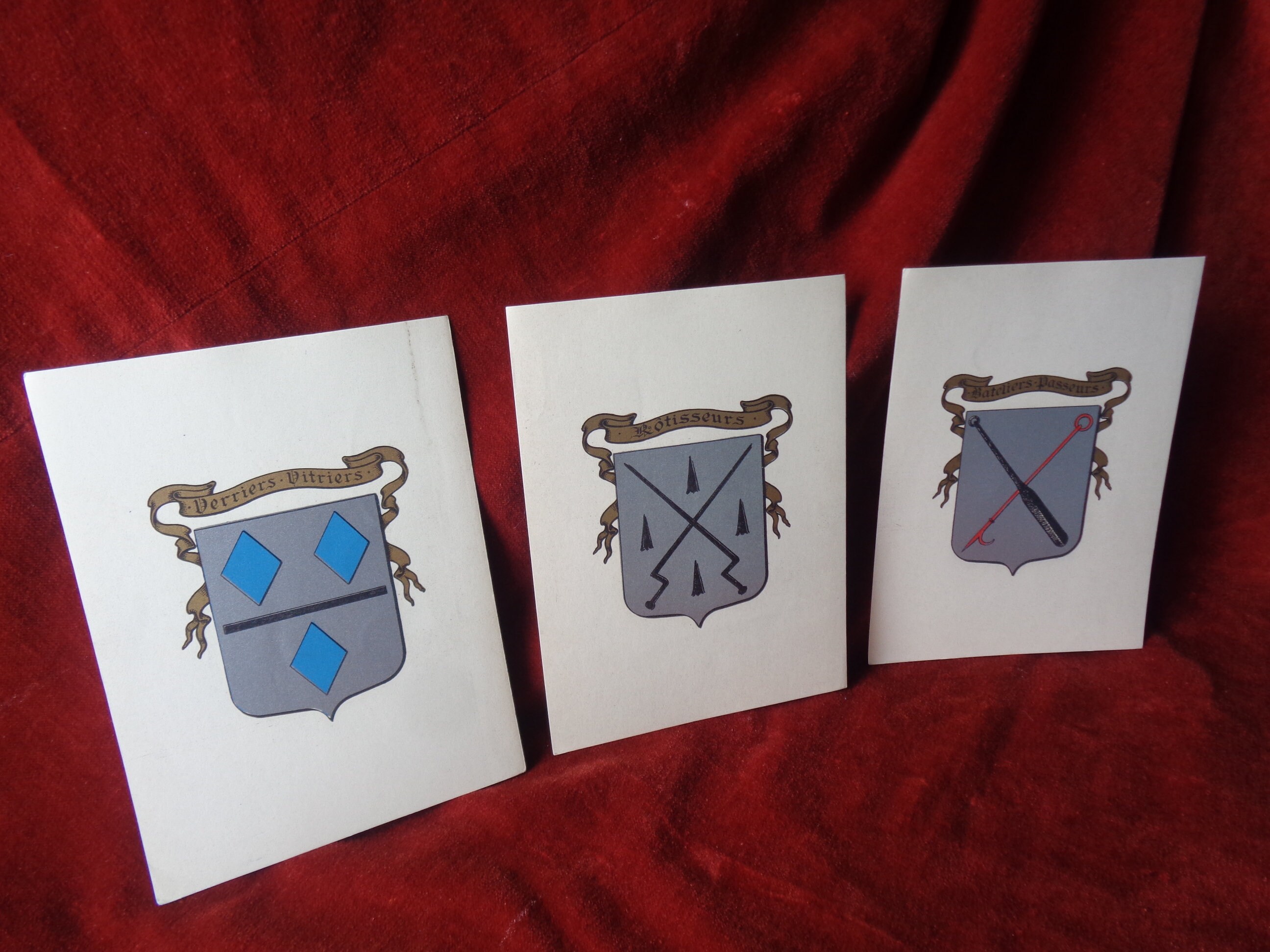 Réduit 20% 3 Français Armoiries Vintage Pour Les Commerçants. Héraldique. Sociétés Metiers.