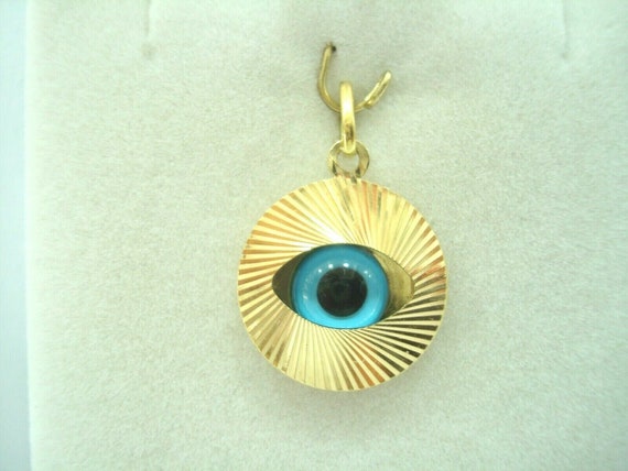 Superb 18 Carat Gold Evil Eye Pendant.