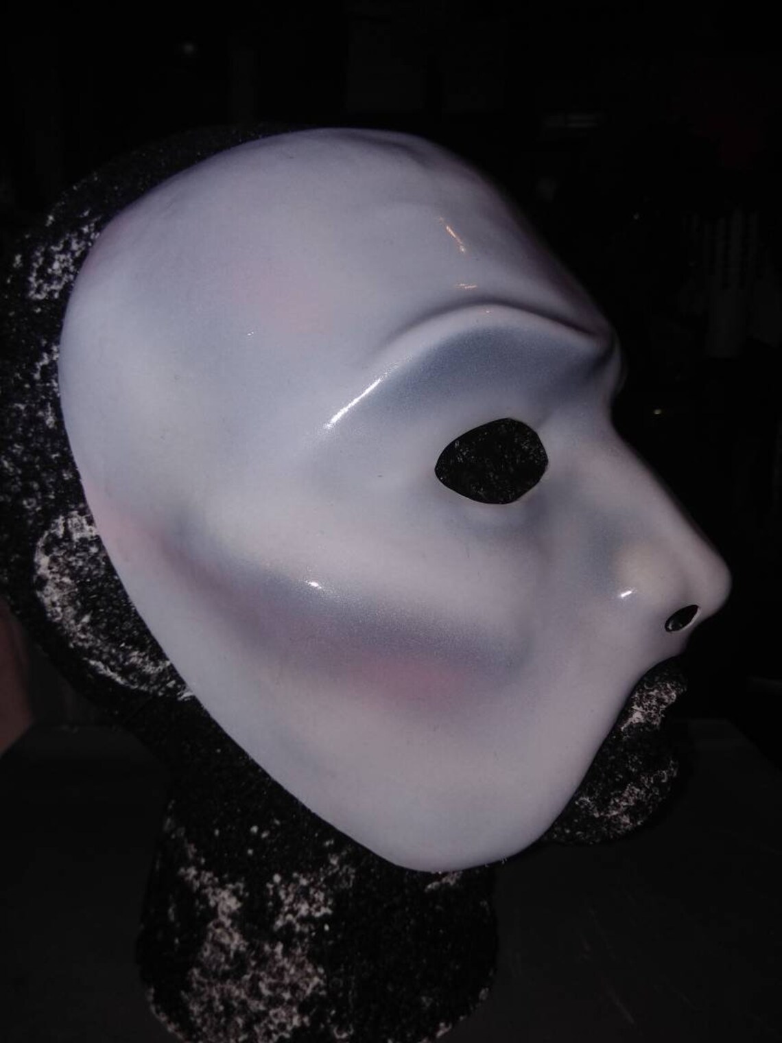 how to make your own phantom of the opera mask