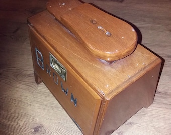 Item now sold1930s shoe shine box