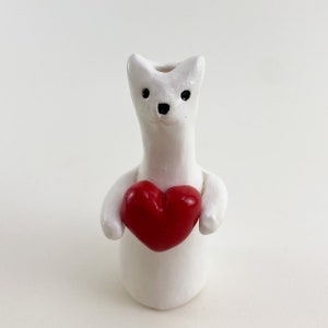 Cat Bud Vase, Ceramic Cat with Love Heart, Cat Decor, White Cat Vasette, ring bearer gift proposal image 6