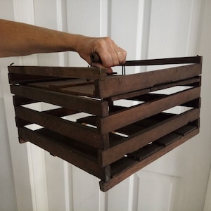 Portador de huevos, porche de campo, caja, caja, madera, antigua, decoración de porche, exhibición de otoño, colección de granja, listón de madera, revista, portador de tarta