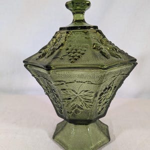 Avocado green glass candy dish with lid, Anchor Hocking 1970s, Grapes and grape leaf pattern, Excellent condition, 8&quot; tall with lid 6&quot; wide
