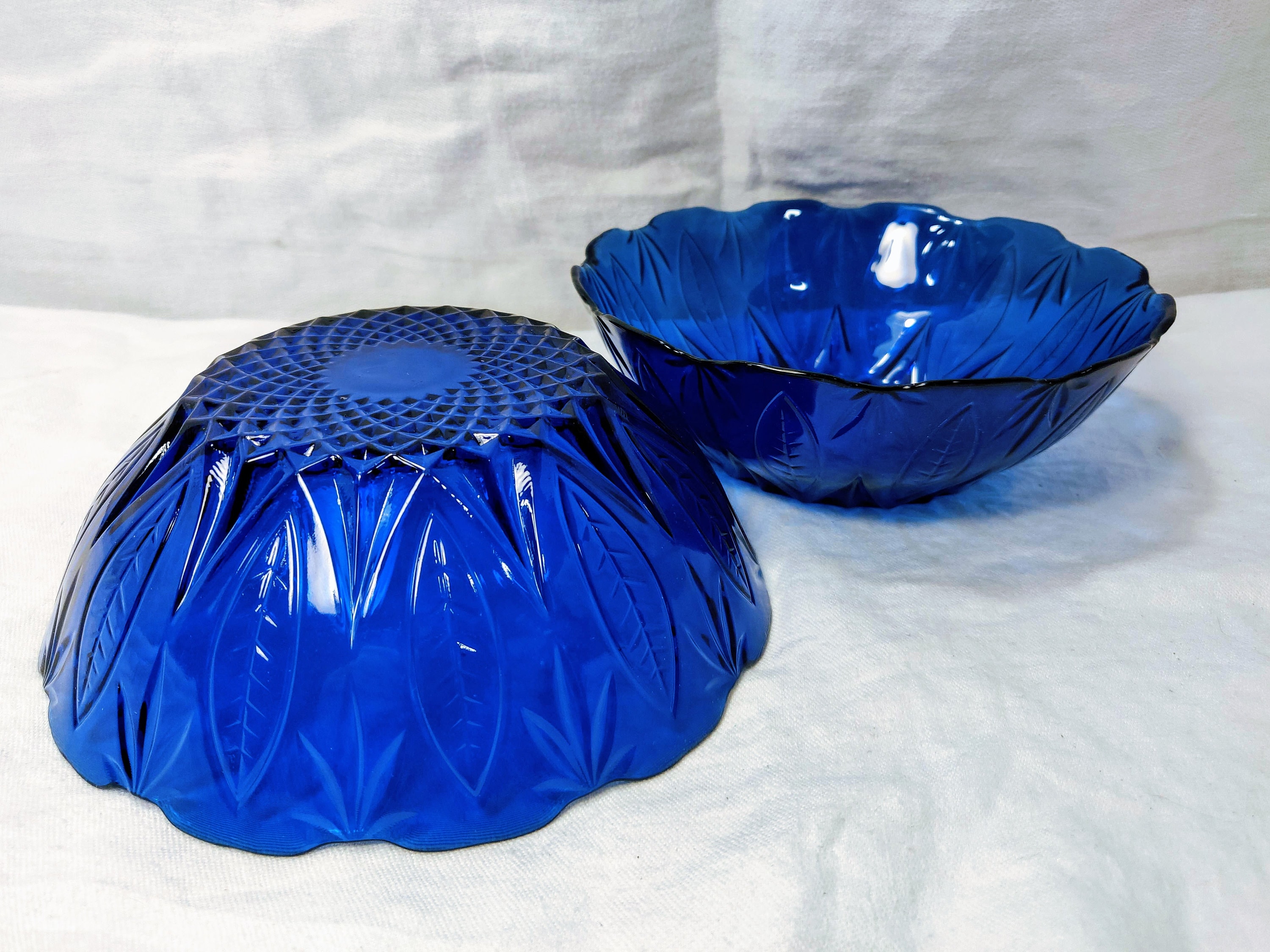 Cobalt blue glass dishes hotsell