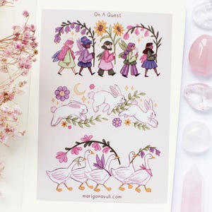 Puede incluir: Ilustración caprichosa con tres escenas: figuras bajo un arco floral, conejos entre flores y gansos con guirnaldas florales. El texto "On a Quest" está en la parte superior. La obra de arte está sobre un fondo blanco.