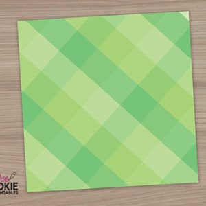 以下が含まれることがあります： 緑と薄い緑の格子柄のデジタルペーパー。このデジタルペーパーは、スクラップブッキング、カード作り、その他のペーパークラフトに最適です。