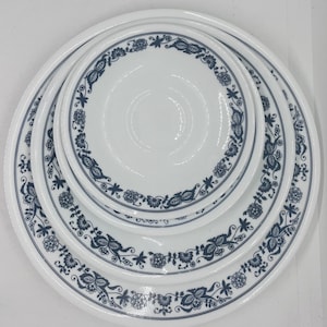 Vintage Corelle Old Towne Blue Dishes, Dinner, Salad, Bread Butter, Saucer, Platter, Pyrex Cups, Retired Pattern, Blue Onion Border