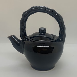 Crate & Barrel Black Ceramic Teapot: Personal 2-Cup Teapot