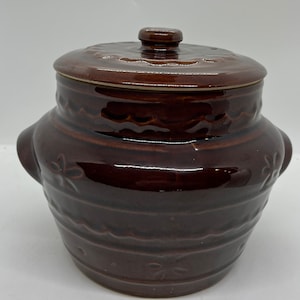 Vintage Marcrest Daisy Dot Stoneware Bean Pot with Vented Lid