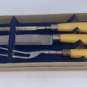 Vintage W. Richardson, Regent Sheffield Rostfreie Klingen, 3-teiliges Messerschnitzset, Butterscotch Bakelitgriffe, Art Deco Design