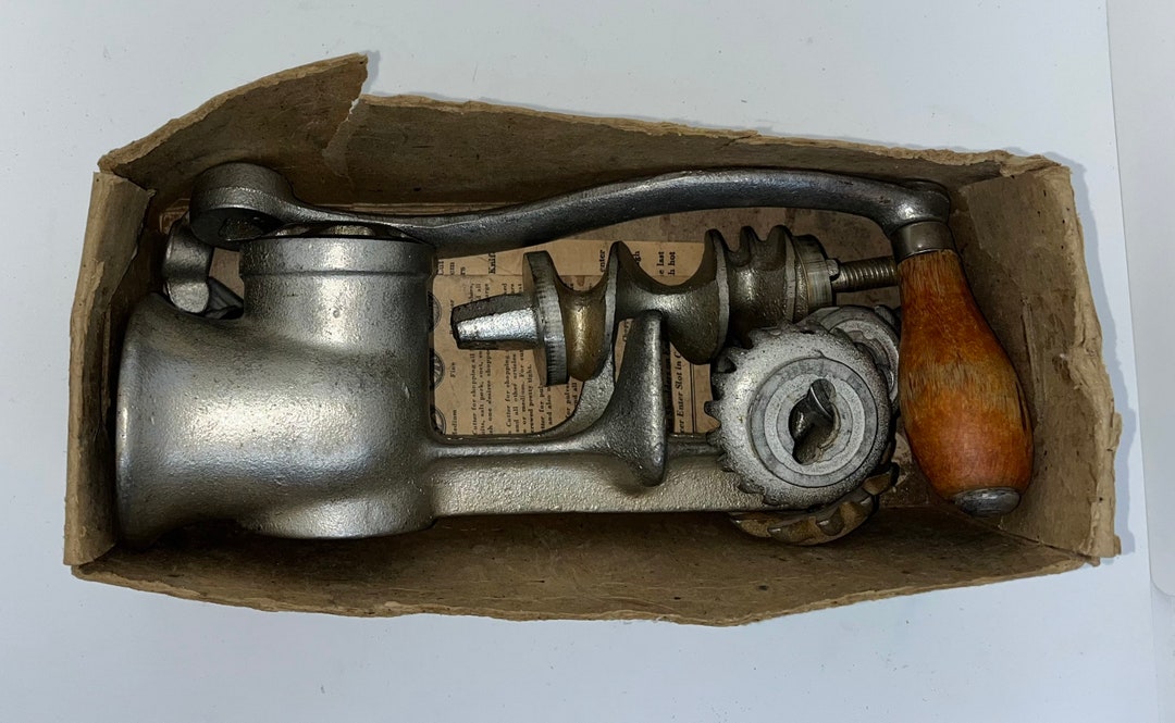 Vintage Universal Food & Meat Chopper No 1, in Original Box With