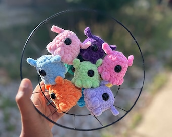 Pocket Alien No Sew Beginner Crochet Pattern