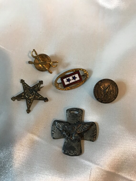 5 Antique MILITARY Pins/Items