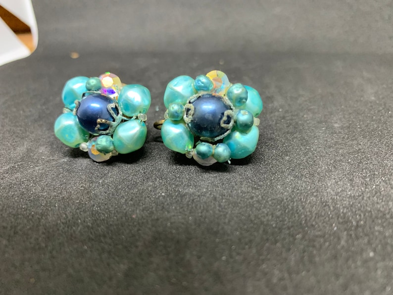 Shades of Blue Vintage 2 Strand Necklace and Clip Earring Set