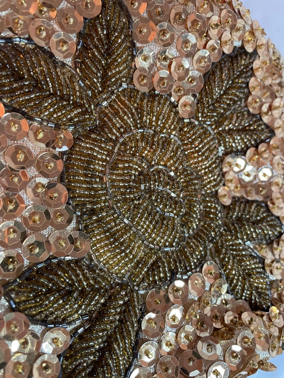 Golden Glamour, Sequin Sparkle, Rose Design, La Regal… - Gem