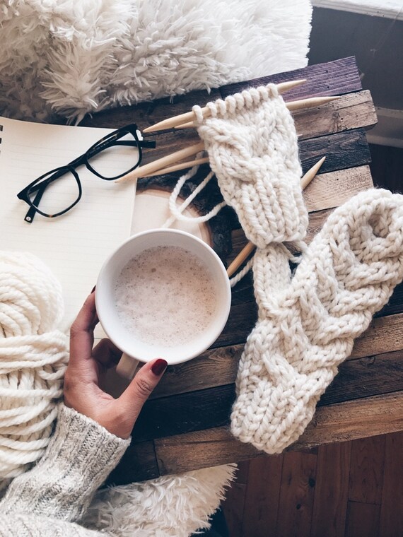 Knitting Pattern Super Chunky Easy Cable Knit Mittens For Beginners Knitting Pattern Super Chunky Easy Cable Knit Mittens For Beginners