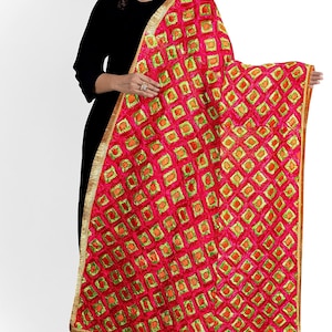 Hand Embroidered Phulkari Dupatta: Punjabi Festive Wear