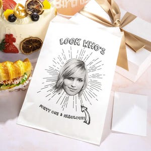 Bolsas personalizadas para regalos de cumpleaños: Bolsas de papel kraft personalizadas para fiestas imagen 3