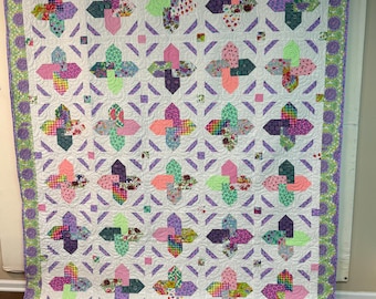 Interlocked Handmade Queen size Bed Quilt with 2 Euro Shams, Queen Bedding Set,