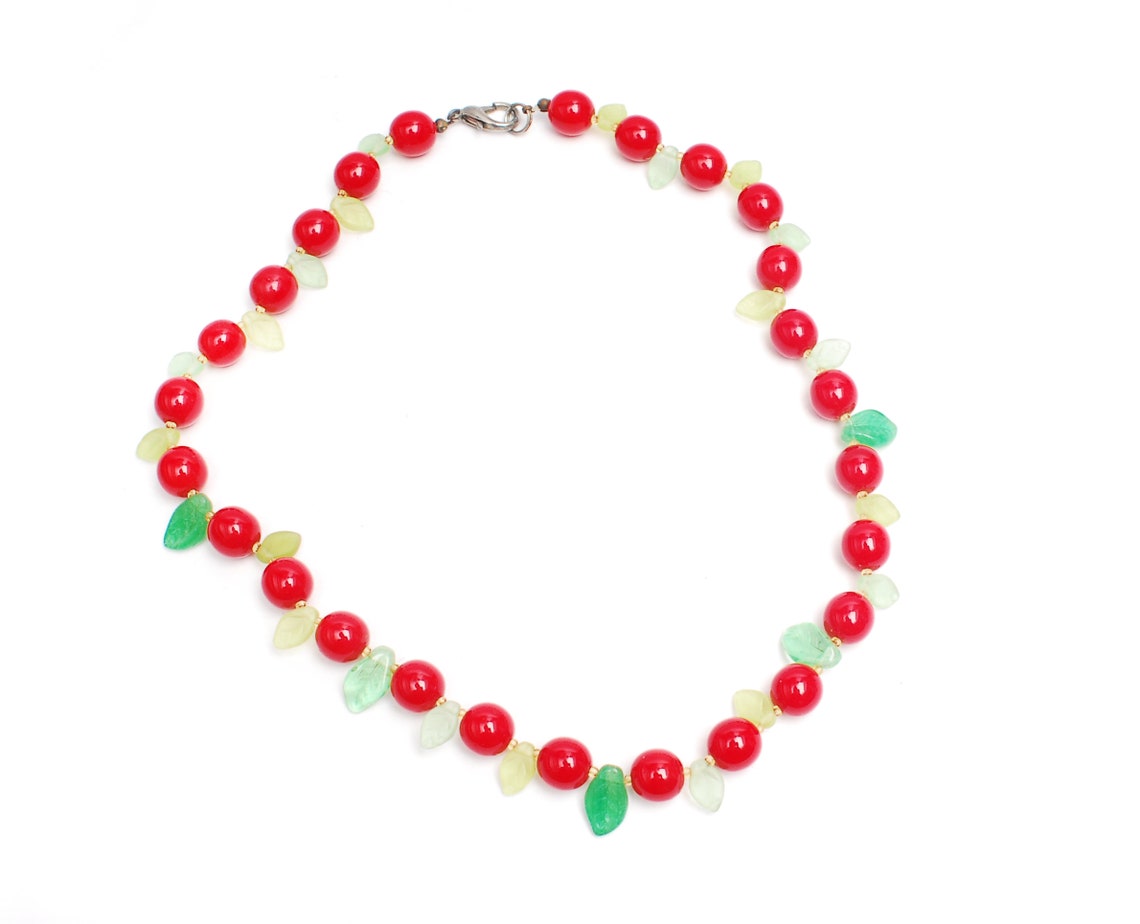 Red and green beads necklace Clearance
