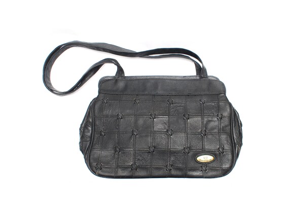 plain black shoulder bag