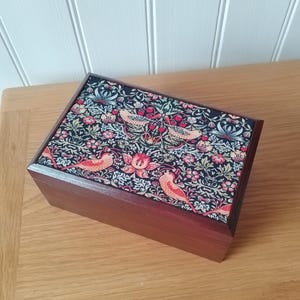 William Morris box/Jewellery/Trinket box/Keepsake box/Handmade wooden Jewel box/Strawberry Thief William Morris