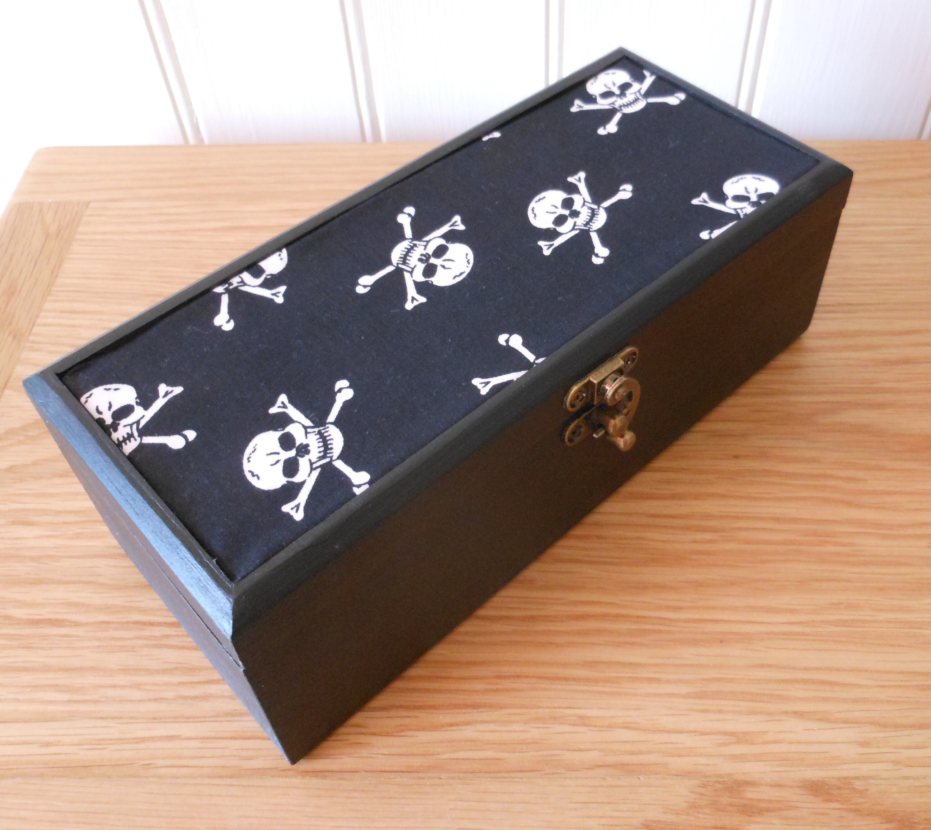 Pirate Box/Wooden Pirate box/Treasure box/Skull and crossbones Etsy