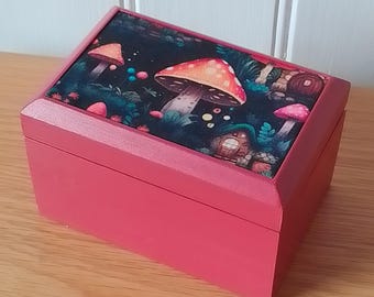 Toadstool trinket box/mushroom handmade box/toadstool home decor/cottage decor