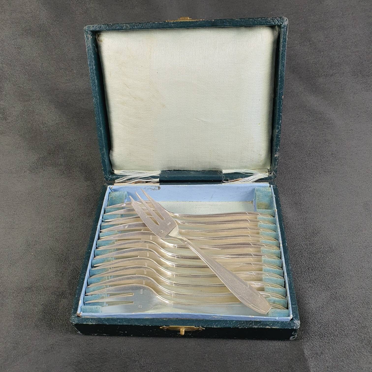 12 Fourchettes à Huitre Métal Argenté Orfèvre Apollo Décor