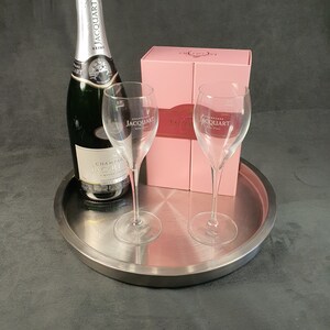 JACQUART | Duo of champagne flutes engraved &quot;Champagne Jacquart&quot; in their romantic pink box | Vintage Reims Made in France