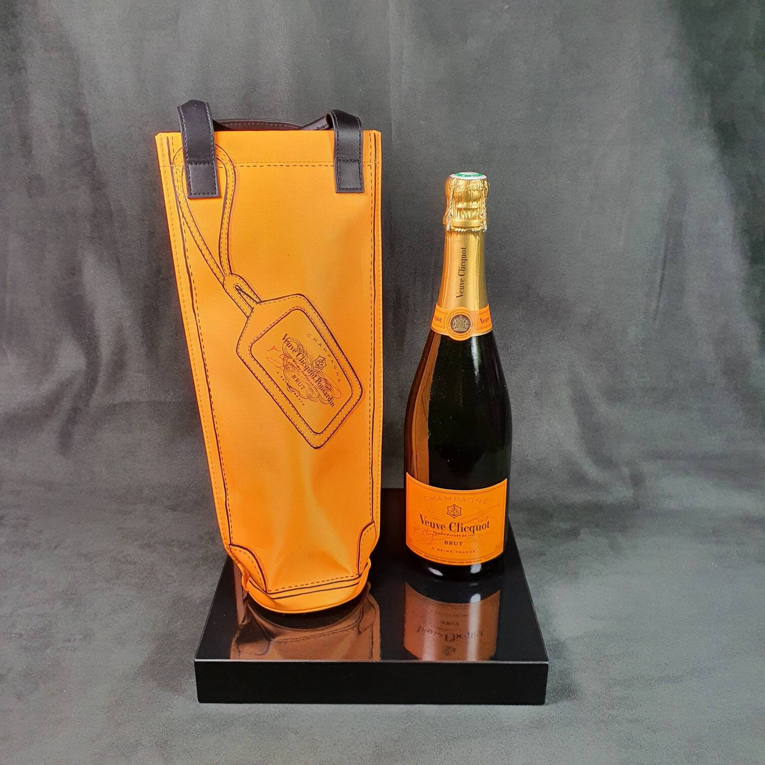 Veuve Clicquot Orange Champagne Ice Jacket Bottle Holder Zipper Closure W/  Tags