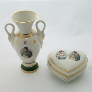 Napoleon und Josephine Grüne und goldene Napoleon-Vase und Bonbondose Luxusporzellan F. Deshoulières grün und gold Vintage Made in France