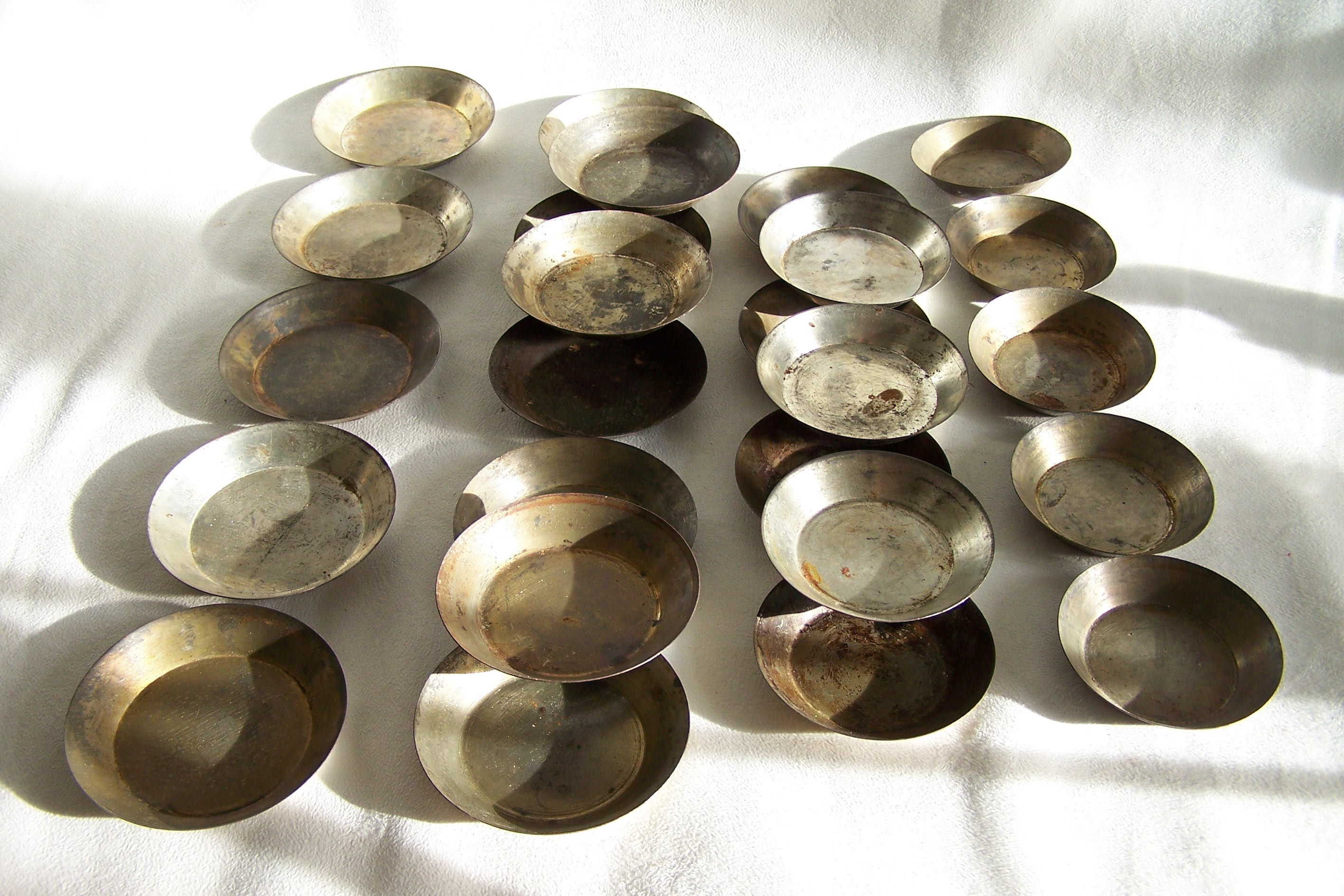 Set de 25 Moules à Tartelettes Ronds Unis Creux 4 Diamètres Différents 7.5 9 cm Pâtisserie France Vi