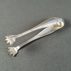 RAVINET D&#39; ENFERT | Old silver metal sugar tongs | Goldsmith Ravinet d&#39;Enfert Paris| Tableware Made in France 193