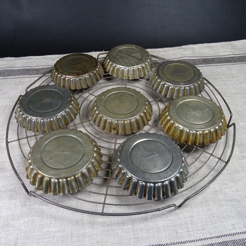 ANCEL Lot de 8 moules à tartelettes en acier de la marque ANCEL 10 cm Patisserie Française France Vintage 1950 image 9