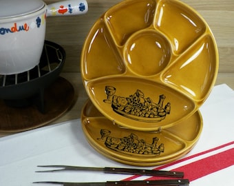 GIEN - 3 Platos de fondue con decoración de fondo ocre amarillo en loza GIEN 3 Tenedores de fondue Le CREUSET |  Cocina vintage Francia 1970