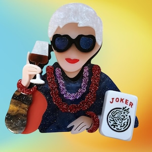 Mahjongg Lady Pin holding a Glass of Fine Red Wine