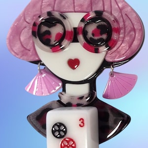 Mahjongg Lady Pin with Pink Hair